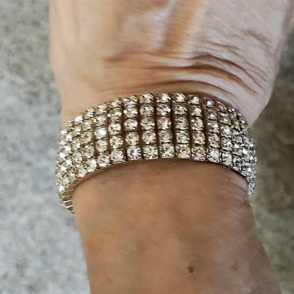 Jewelry - VINTAGE 60s FIVE ROW SILVER-TONE RHINESTONE OPEN CUFF 7.5" BRACELET